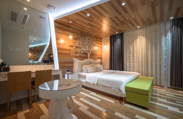 Gyeongju K Myeongpum Hotel