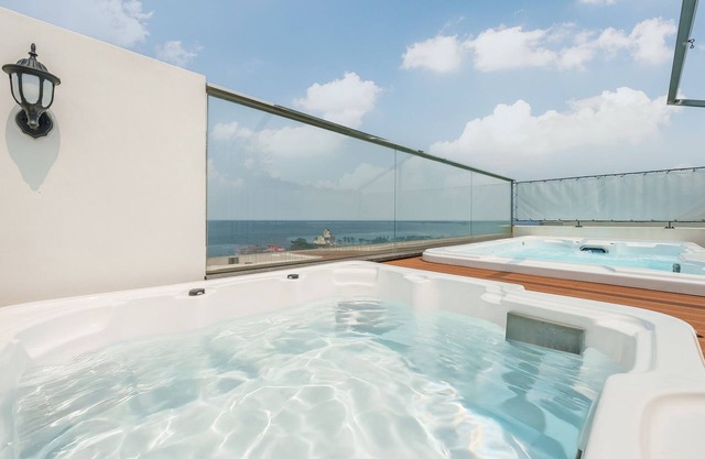 Gyeongju The Moon Aurora Pool Villa