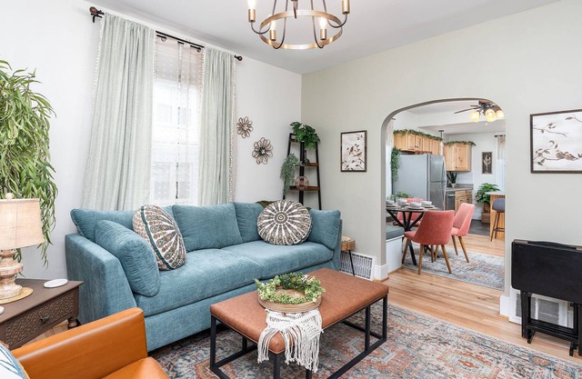 Gypsy Haven|Sleeps 6+|2Porches +Grill|Sunroom