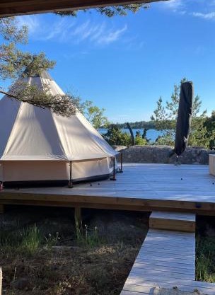 Härligt privat Glamping med bastutält