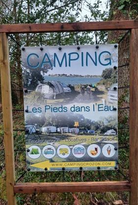 Hébergements camping "Les pieds dans l'eau"