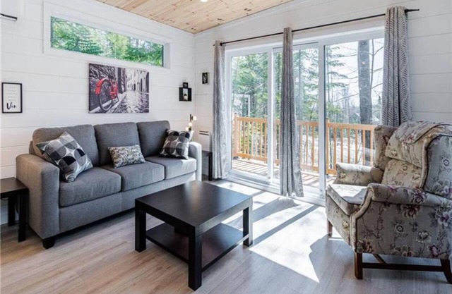 Hôtel à la maison - La Cachette, golf et ski!