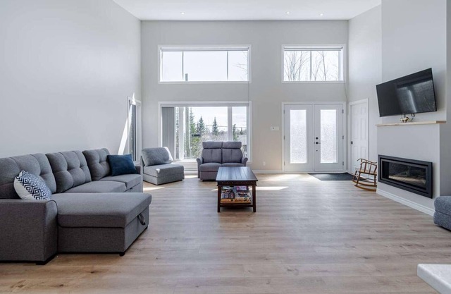 Hôtel à la maison - Le Trio, golf et ski!