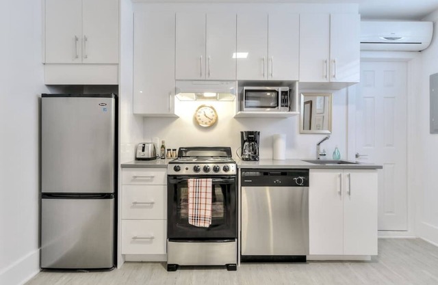 Hôtel à la maison - The Villeray Nest