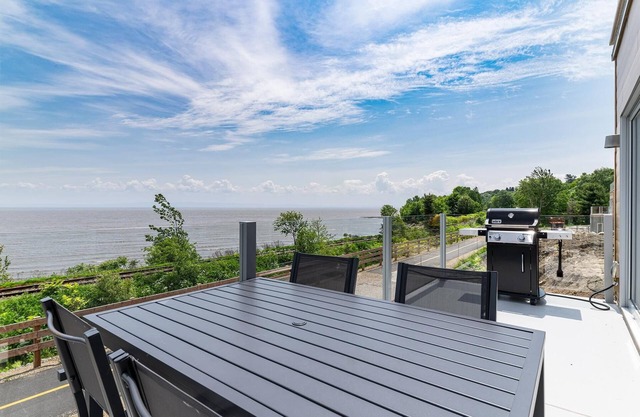 Havre du loup 1227 River front 1 Bedroom Gem