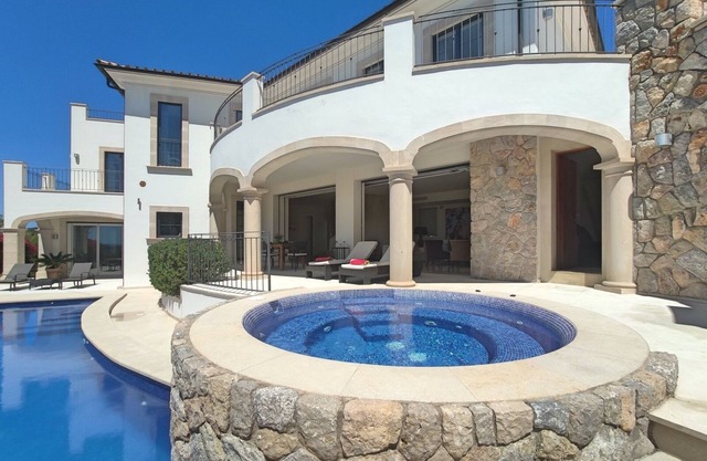 H2255 Exclusive sea view villa in Port Andratx for 8 people