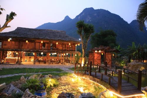 Ha Giang Eco Stone House - Tours & Rental Motorbike