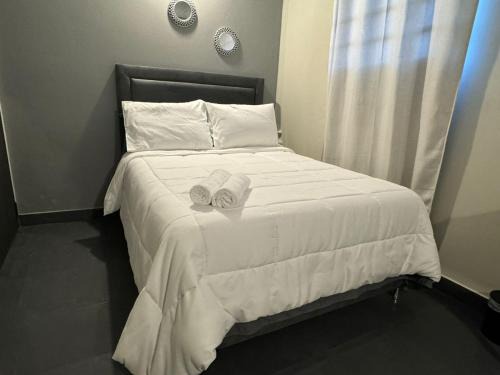 Habitación con baño privado en el centro de Asunción solo efectivo guaranies