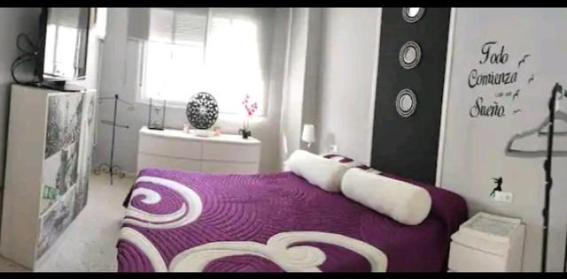 Habitación suite con baño privado a pies del río Guadalquivir