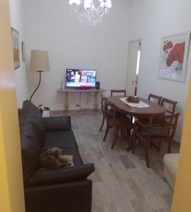Habitaciónes privadas doble y single con baño compartido en casa familiar