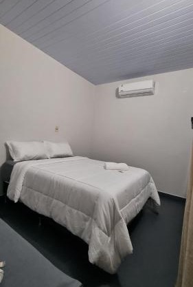 Habitacion doble en el centro de asunción solo efectivo guaranies