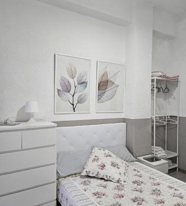 Habitacion en casa de familia "ValenciaBonita"