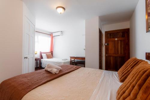 Habitacion triple clasica - Casa Esmeralda
