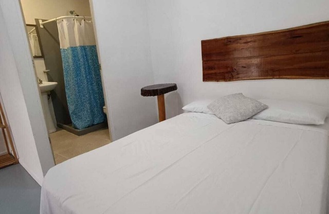 Habitaciones de hotel tipo europeo, para parejas, grupos grandes, personas solas