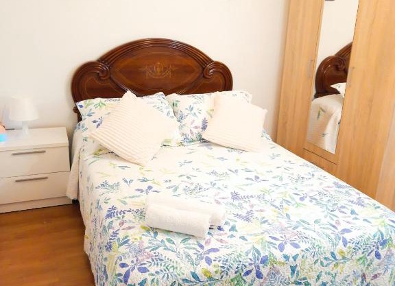 HABITACIONES PRIVADAS - CASA RURAL - Baño compartido con los anfitriones