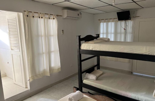 HABITACIONES SENCILLAS