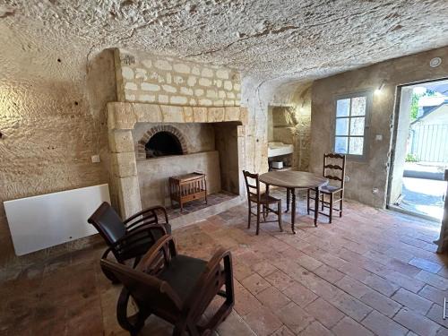 Habitat troglodyte typique et confortable