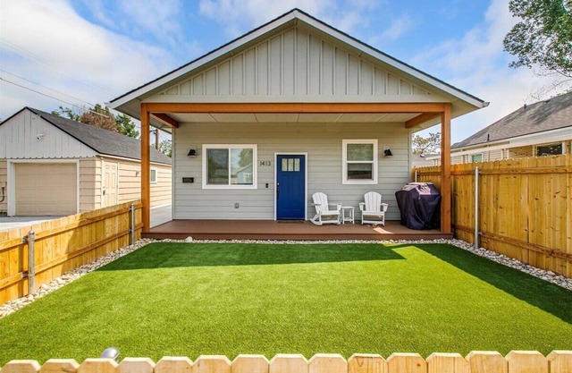 #HabitueHomes - Bronco House - 2 BLOCKS TO BSU!