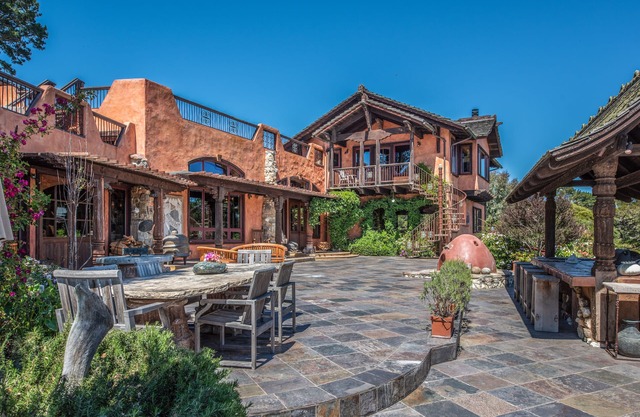 Hacienda Aguajito: Finca cerrada con vista al mar en 11 acres exóticos en Carmel