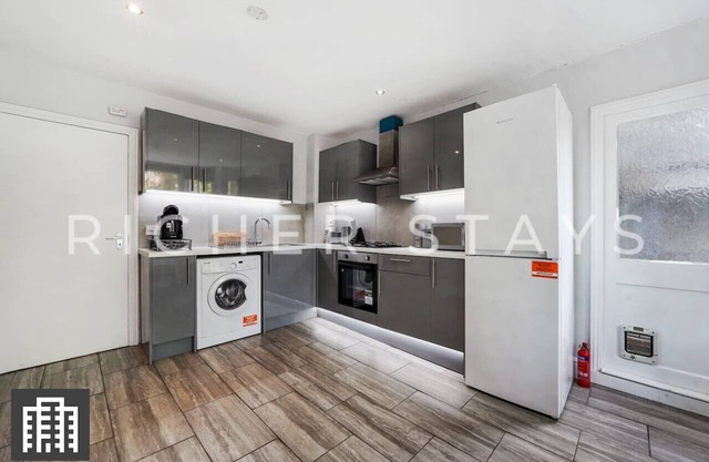 Hackney Guest Rooms | Single (RM3)