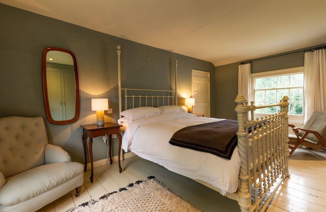 Haclin's Cottage | Picturesque Countryside Home | Parking