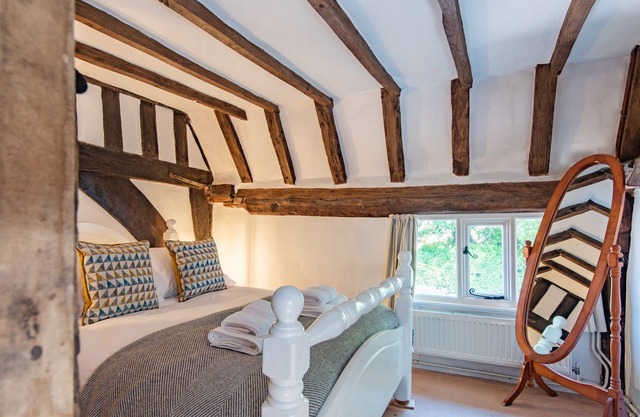 Hadley Cottage - a holiday let that sleeps 6 guests in 3 bedrooms