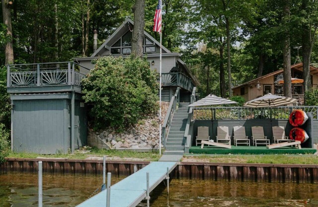 Hale Haven - Lake House w/ Hot Tub and Loft