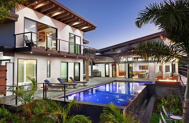 Hale Keaka: Luxury Modern Estate w/ Pool, Outdoor Showers, Hot Tub & Ocean Views