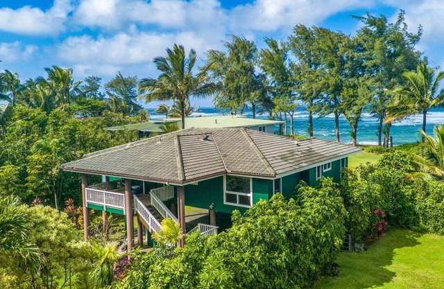 Hale Koaniani - un 3br / 2. 5ba casa frente a la playa en Haena