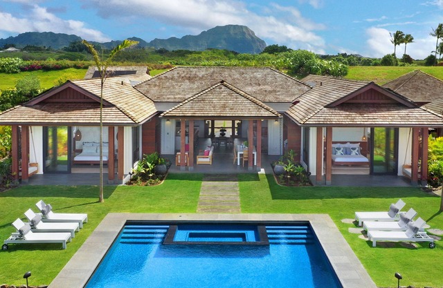 Hale Leimomi: Luxurious Comfort + Pool + Views!