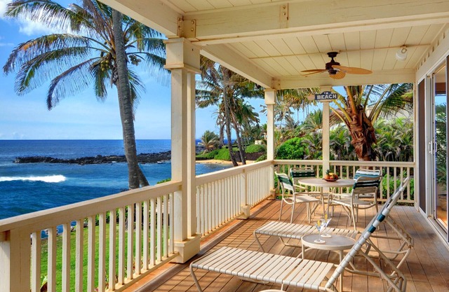Hale Mahana Kai: Relajante casa frente al mar en Poipu con aire acondicionado!