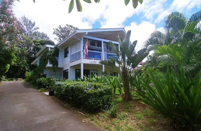 HALE MAUNA: Quiet neighborhood in a great location.