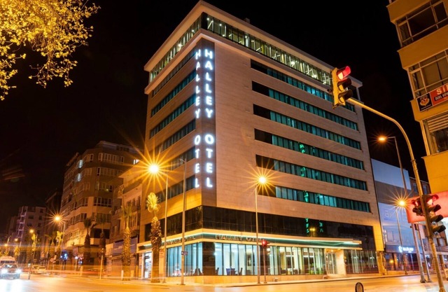 HALLEY OTEL