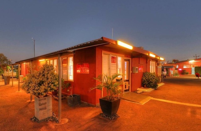 Halls Creek Motel