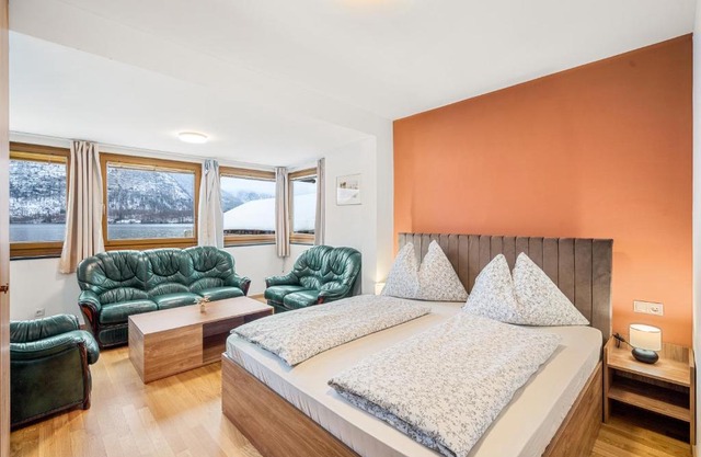 Hallstatt Lakeside Top 2