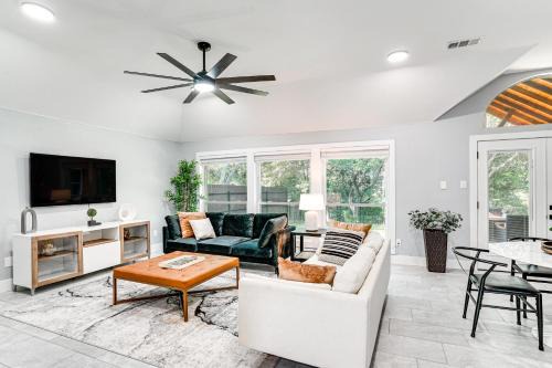 Haltom City Home with Patio about 11 Mi to Fort Worth!