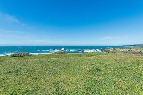 Haltwhistle West With Ocean Views