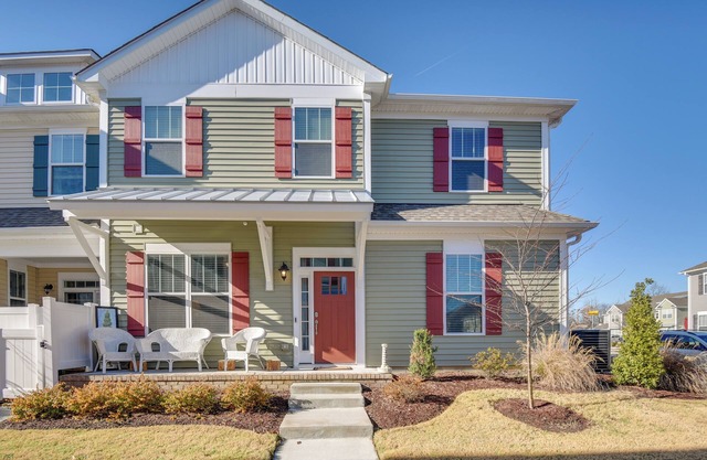 Hampton Condo, Close to Beaches!