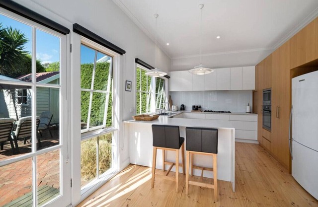 Hampton Haven: Spacious Family Retreat