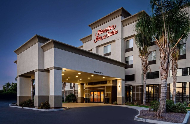Hampton Inn & Suites Bakersfield/Hwy 58, CA