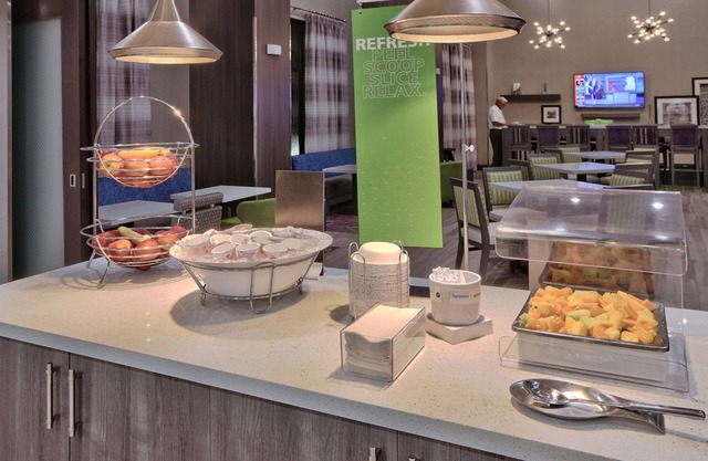 Hampton Inn & Suites Guthrie