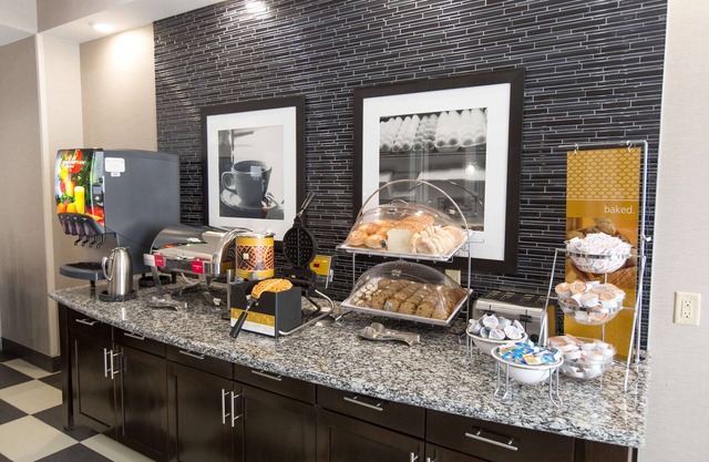 Hampton Inn & Suites Oklahoma City Airport