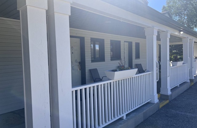 Hampton Motel