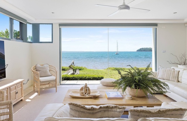 Hamptons by the Sea - Luxury on the Waters Edge
