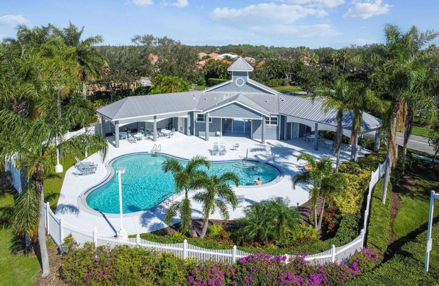 Hamptons Preserve - Stylish 3 Bedroom Home by Gulfcoast Holiday Homes