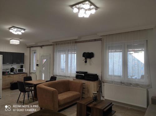 Hangjegy Apartman