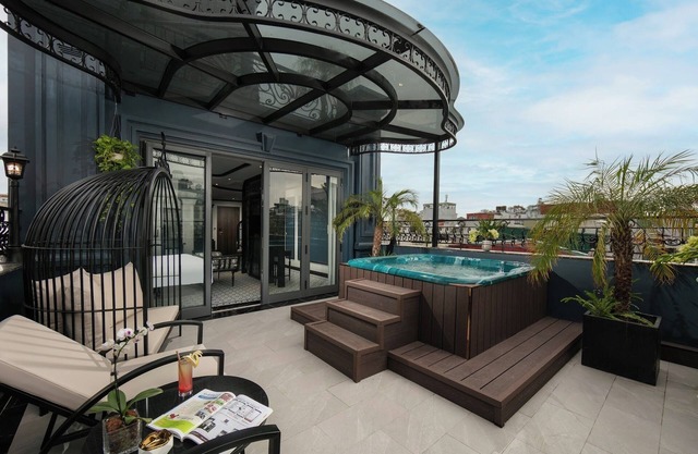 Hanoi Le Chateau Hotel & Spa