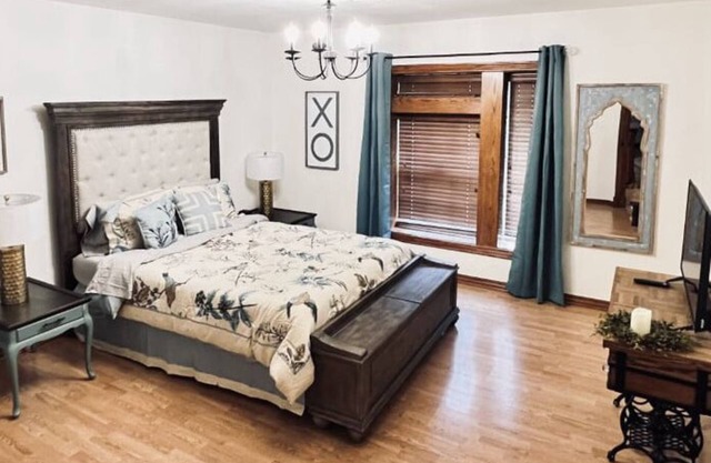 Hanza's Heartland- The retreat you deserve-Charming 4-bedroom /5 bed house