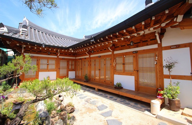 Happiness Full Guesthouse