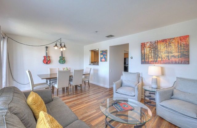 Happiness on Nashville's Riverfront - 2Bed 2Bath
